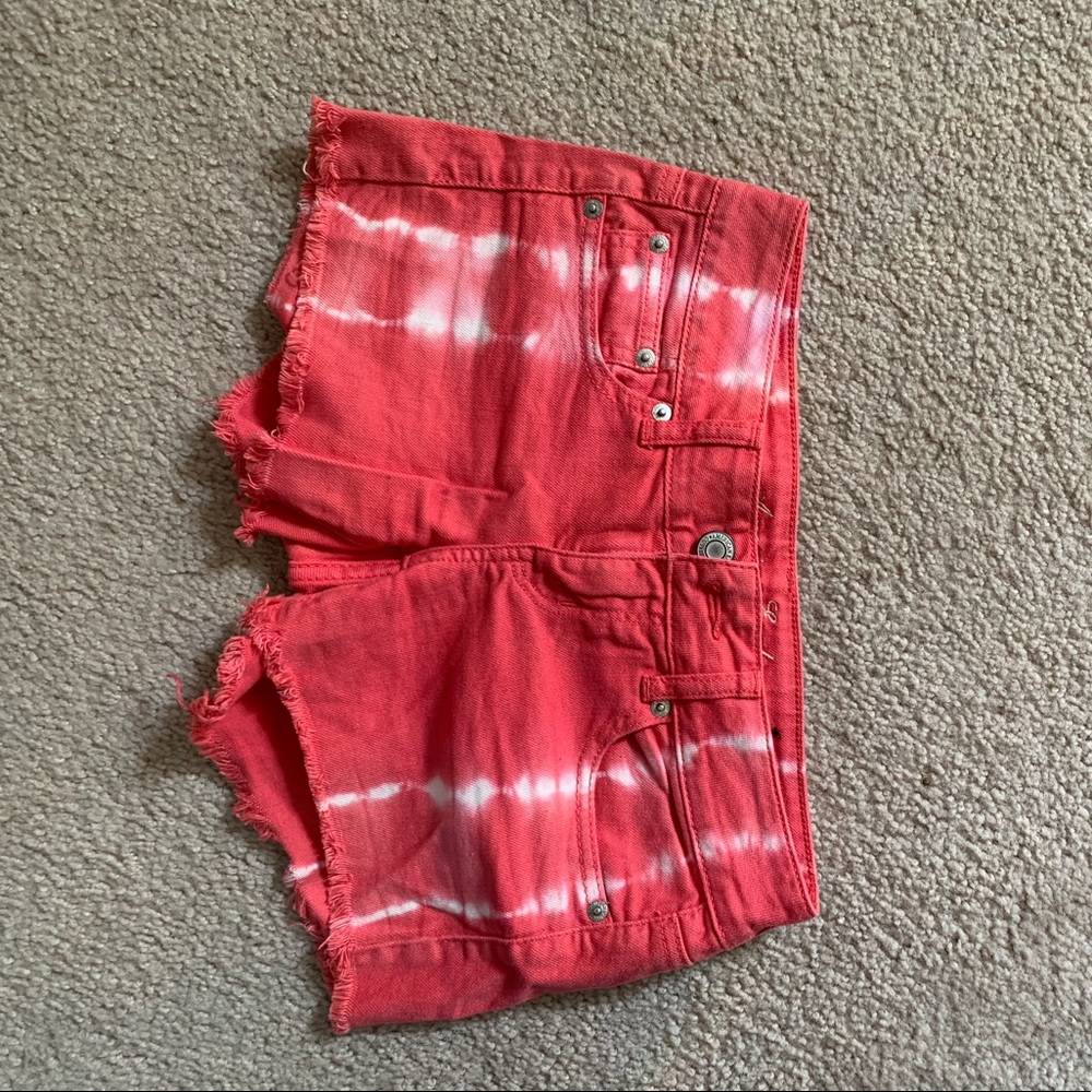 American Eagle pink acid washed